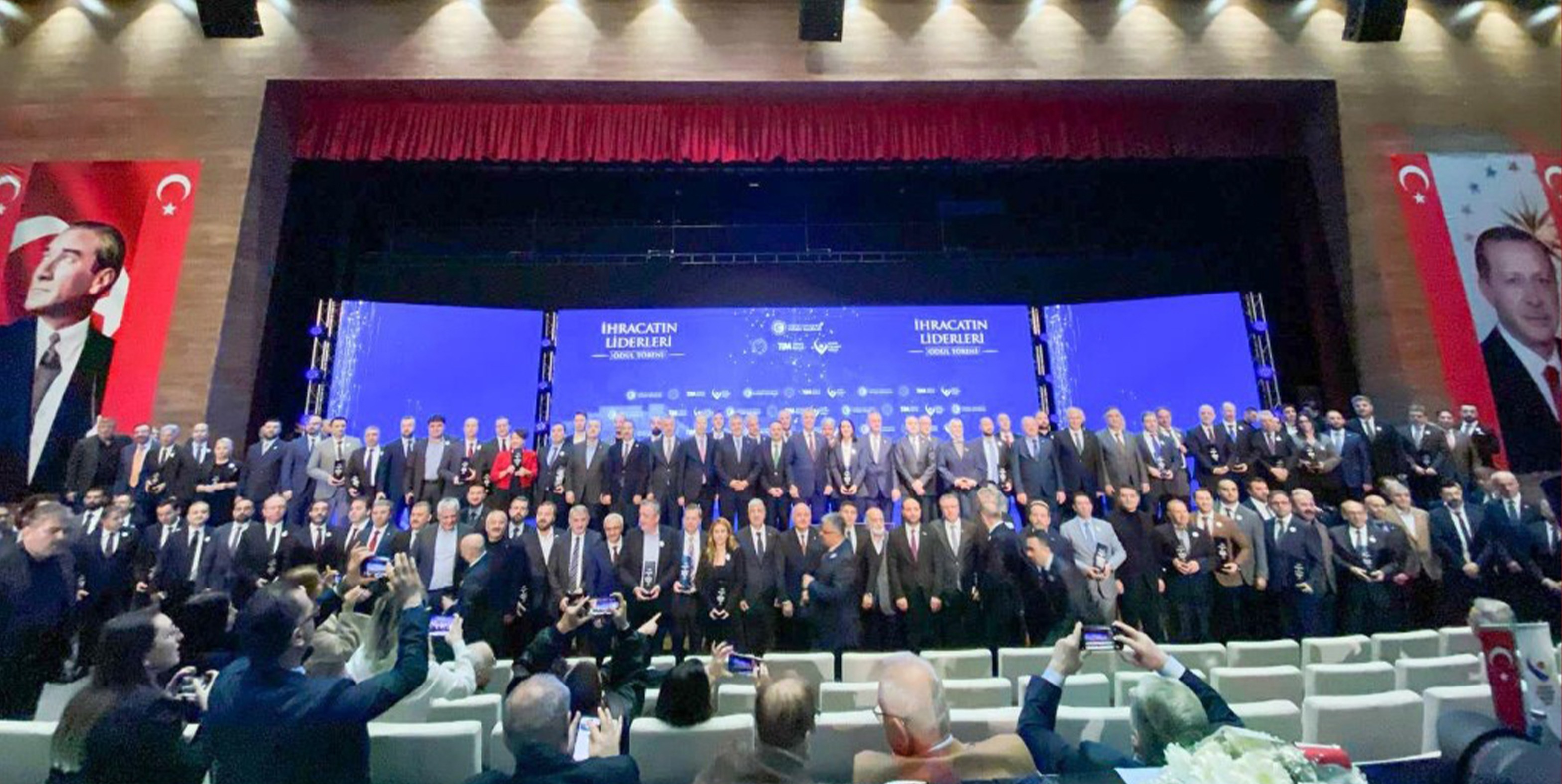 İhracata Değer Katan Firmalarımız "İhracatın Liderleri Töreni"nde Ödüllendirildi
